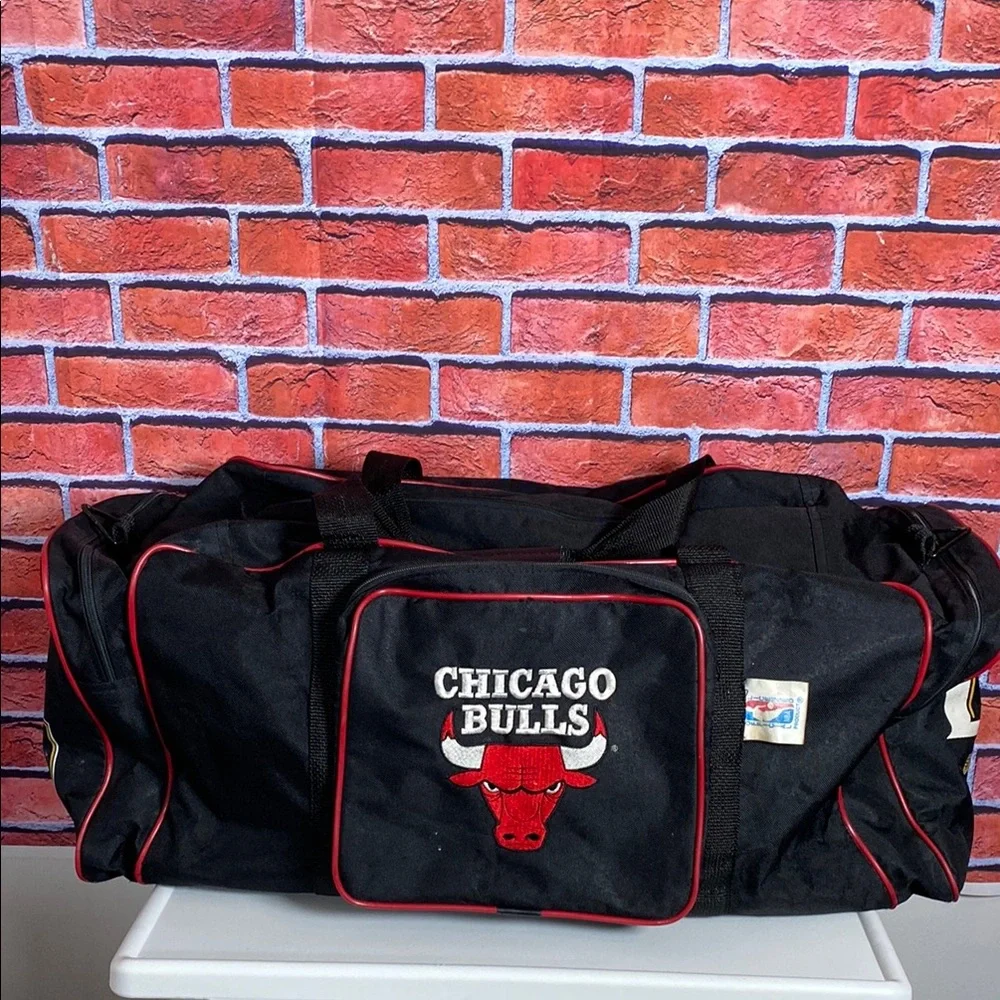 Vintage Chicago Bulls NBA Canvas‎ Duffle Gym Bag by Athletic Bag Company